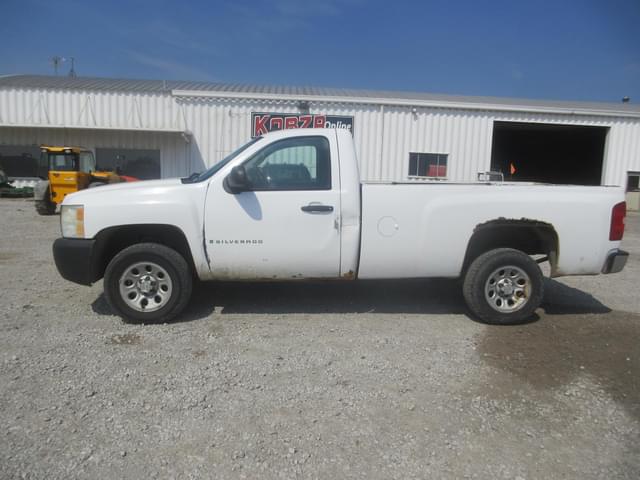 Image of Chevrolet 1500 equipment image 3