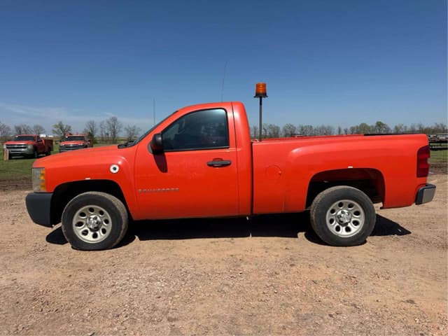 Image of Chevrolet 1500 equipment image 1