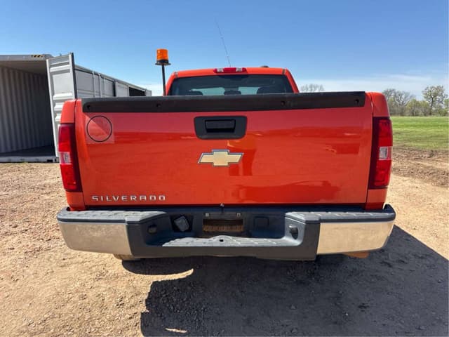 Image of Chevrolet 1500 equipment image 3