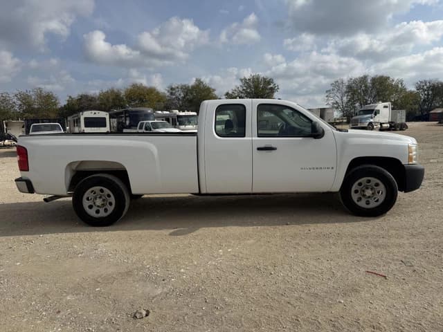 Image of Chevrolet 1500 equipment image 4