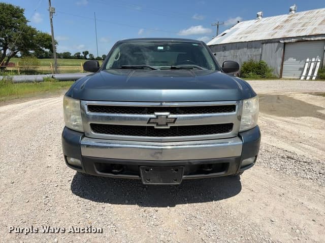 Image of Chevrolet 1500 equipment image 1