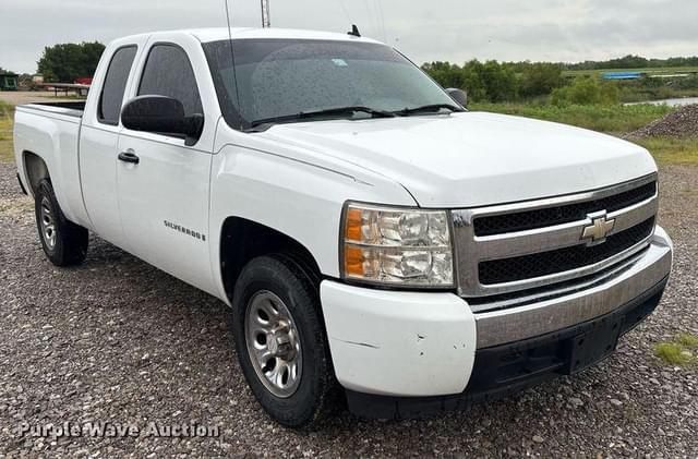 Image of Chevrolet 1500 equipment image 2