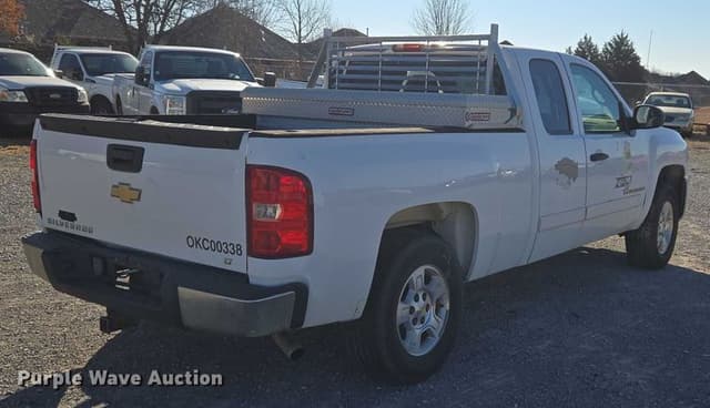 Image of Chevrolet 1500 equipment image 4