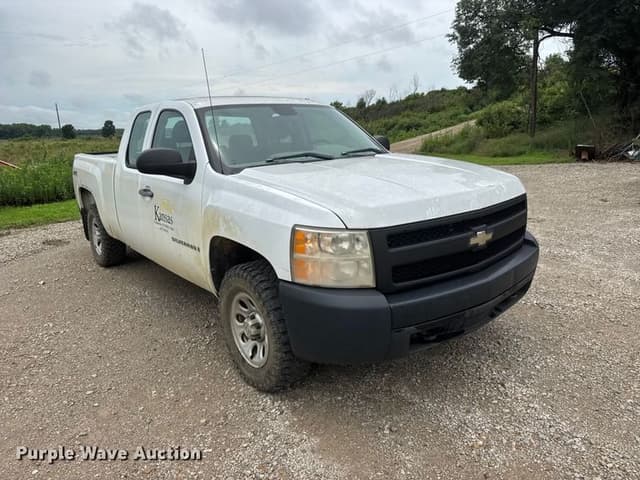 Image of Chevrolet 1500 equipment image 2