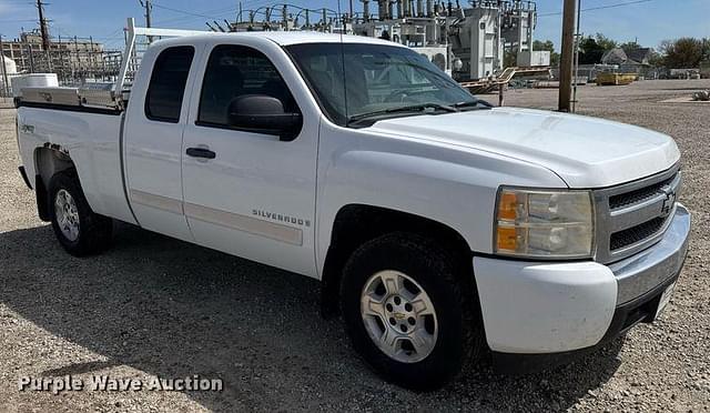 Image of Chevrolet 1500 equipment image 2