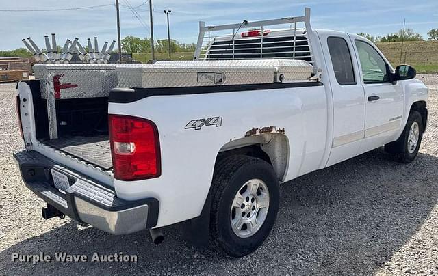 Image of Chevrolet 1500 equipment image 4