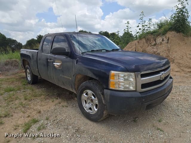 Image of Chevrolet 1500 equipment image 2
