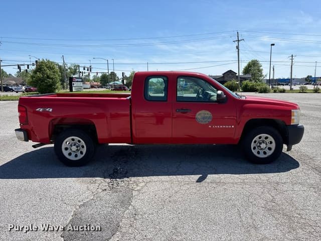 Image of Chevrolet 1500 equipment image 3