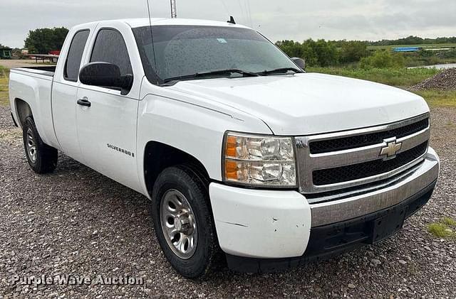 Image of Chevrolet 1500 equipment image 2