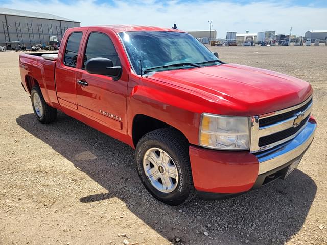 Image of Chevrolet 1500 equipment image 1