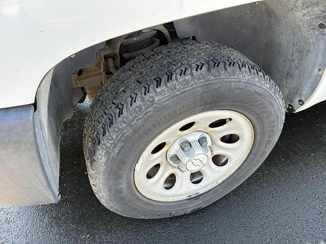 Image of Chevrolet Silverado equipment image 4