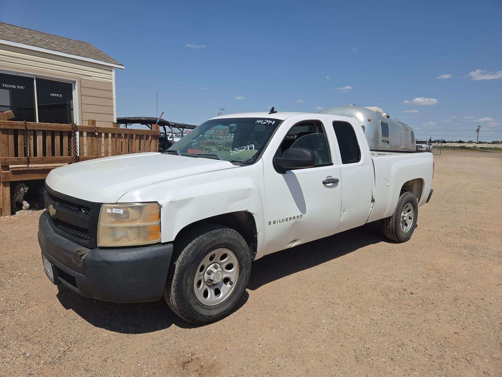 2008 Chevrolet 1500 Equipment Image0