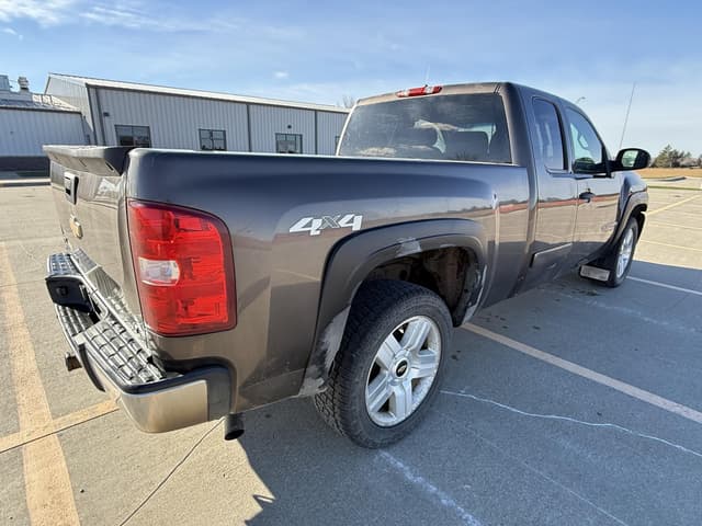 Image of Chevrolet 1500 equipment image 4