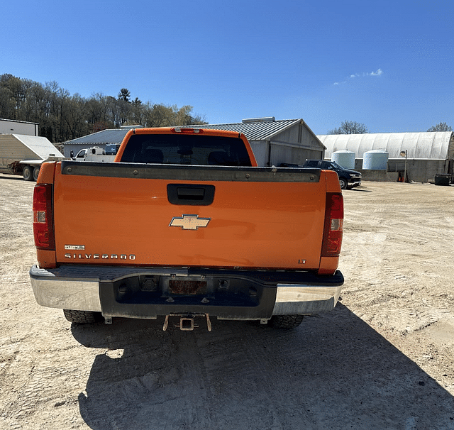 Image of Chevrolet 1500 equipment image 3