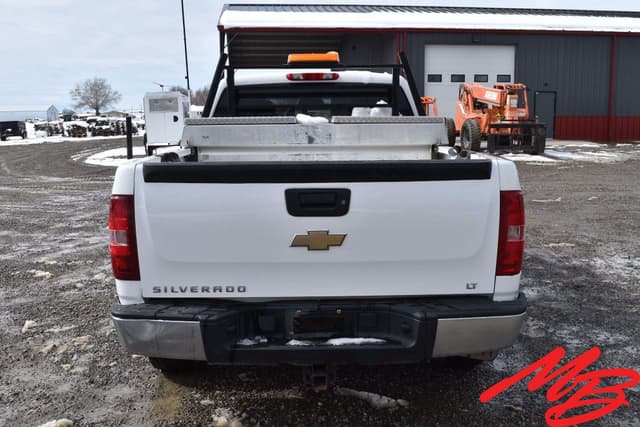 Image of Chevrolet 1500 equipment image 3