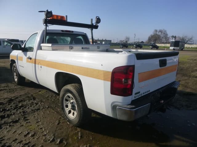 Image of Chevrolet 1500 equipment image 3