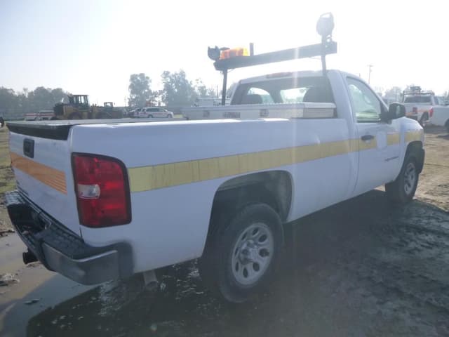 Image of Chevrolet 1500 equipment image 2