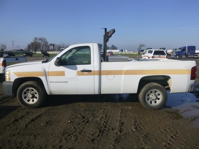 Image of Chevrolet 1500 equipment image 4