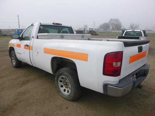 Image of Chevrolet 1500 equipment image 3