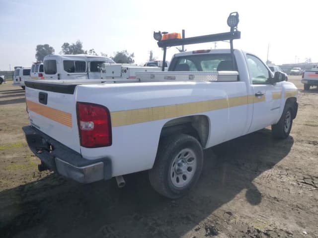 Image of Chevrolet 1500 equipment image 2