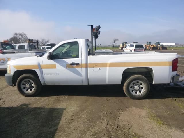 Image of Chevrolet 1500 equipment image 4