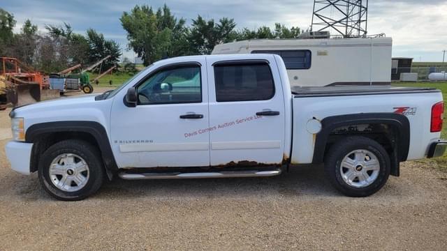 Image of Chevrolet 1500 equipment image 1