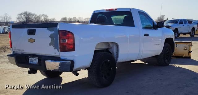 Image of Chevrolet 1500 equipment image 4