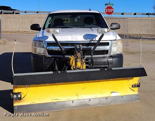 Image of Chevrolet 1500 equipment image 1