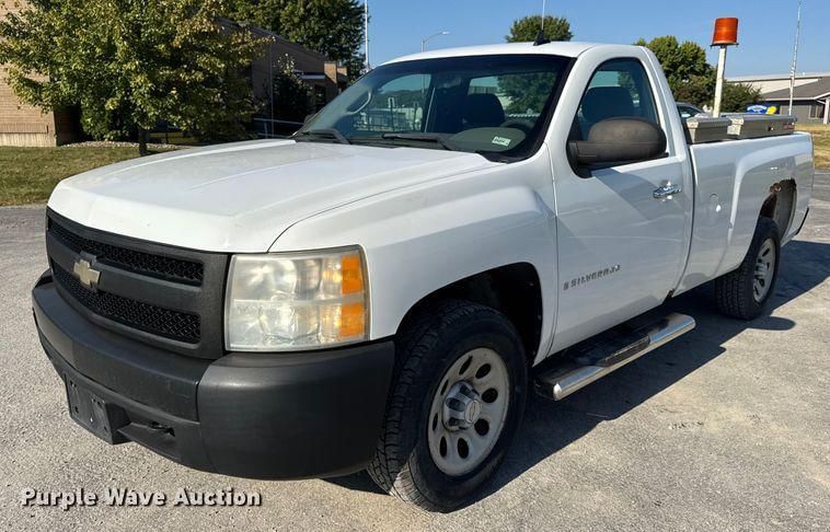 2008 Chevrolet 1500 Equipment Image0