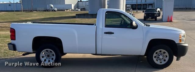 Image of Chevrolet 1500 equipment image 3