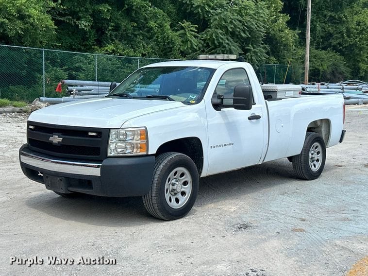 2008 Chevrolet 1500 Equipment Image0