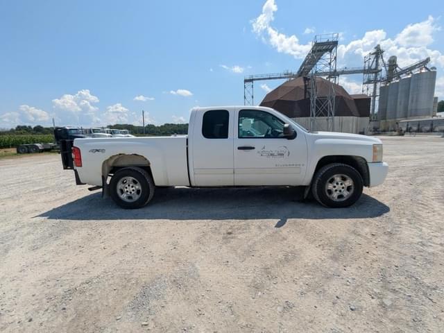Image of Chevrolet 1500 equipment image 4