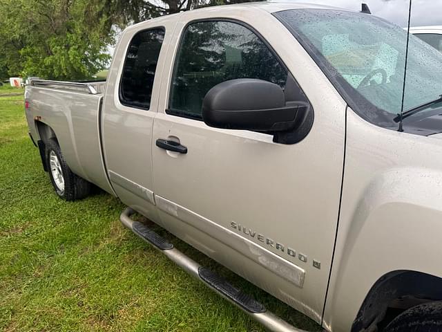 Image of Chevrolet 1500 equipment image 4
