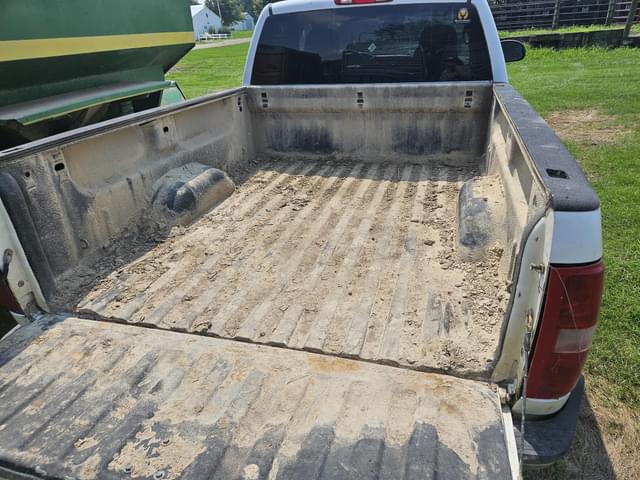 Image of Chevrolet 1500 equipment image 2