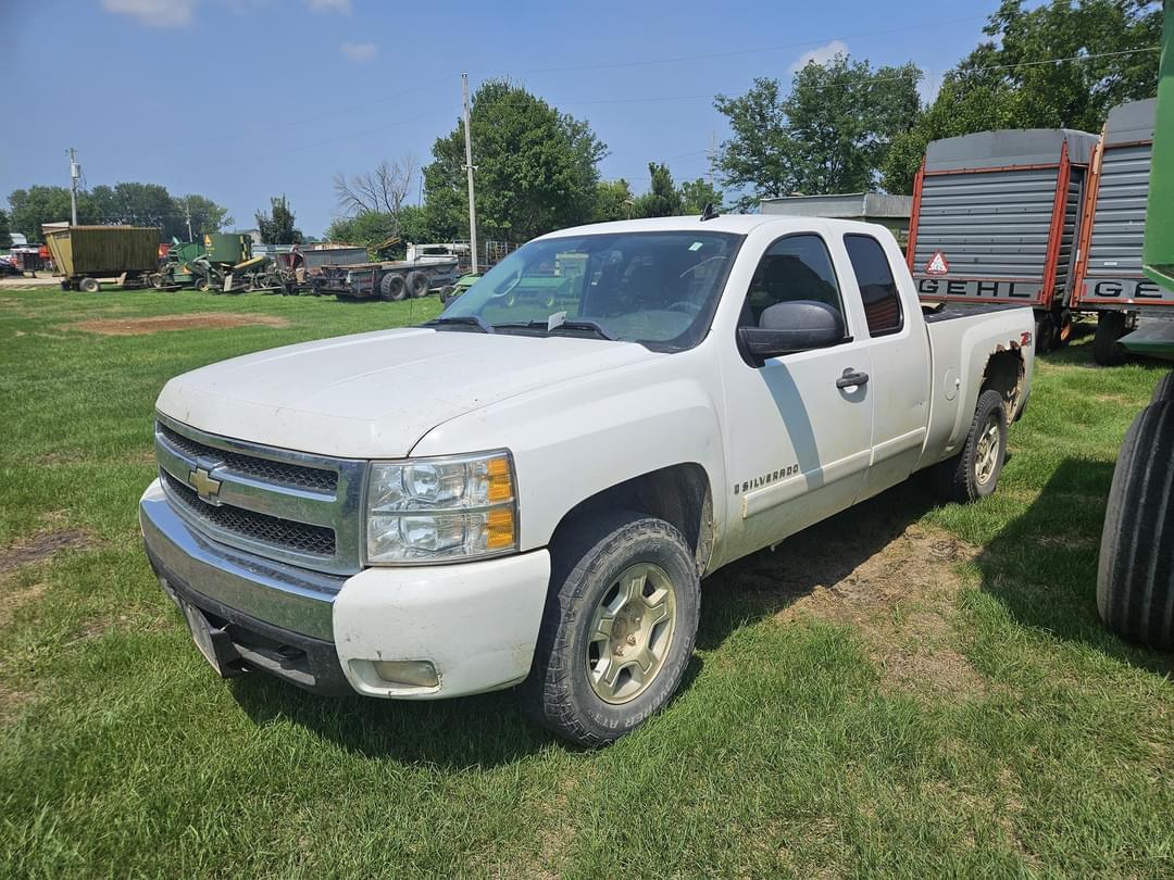 Image of Chevrolet 1500 Primary image