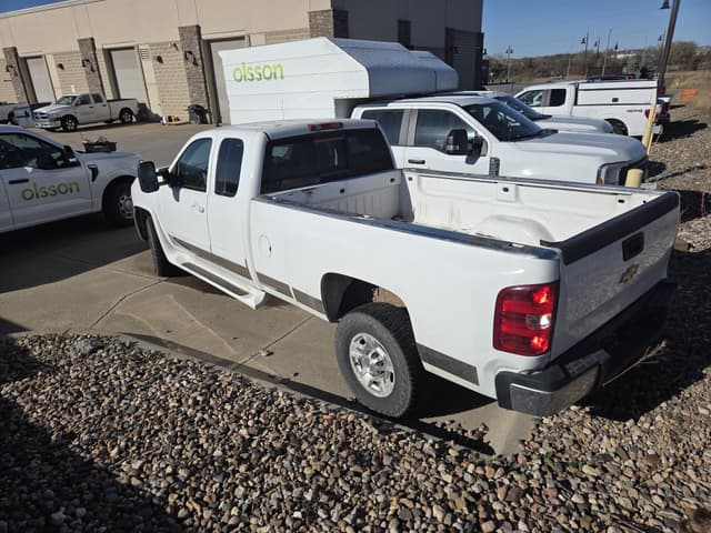 Image of Chevrolet 2500 equipment image 2