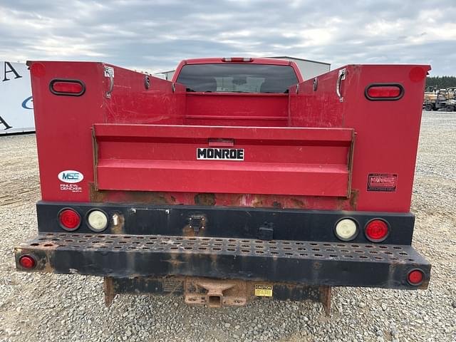Image of Chevrolet 2500 equipment image 3