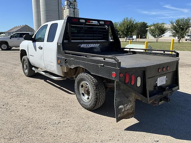 Image of Chevrolet 2500 equipment image 2