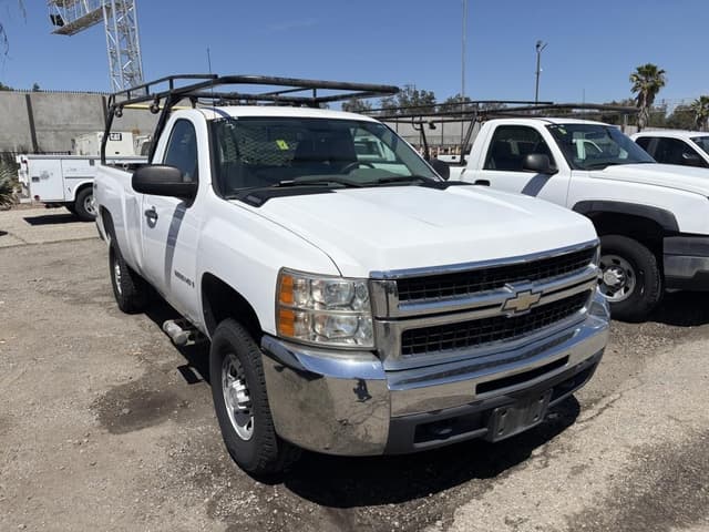 Image of Chevrolet 2500HD equipment image 1