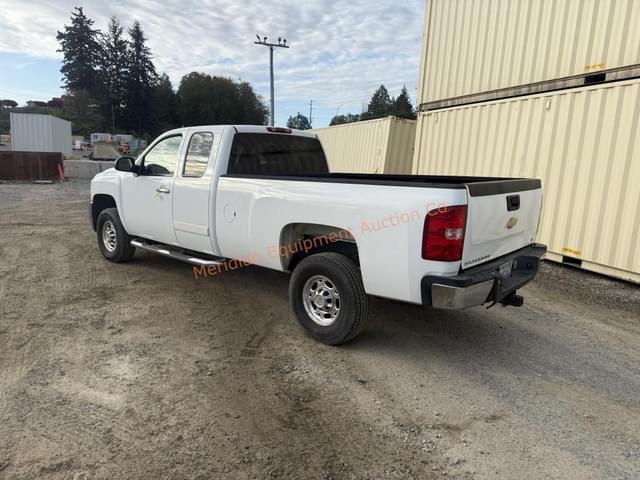 Image of Chevrolet 2500 equipment image 4