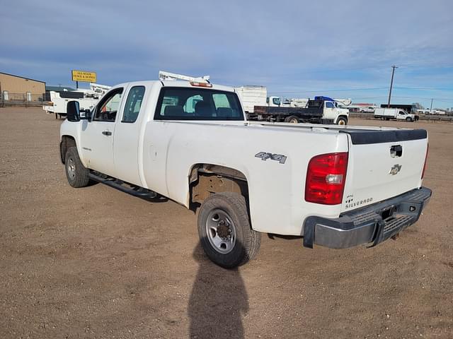 Image of Chevrolet 2500 equipment image 4