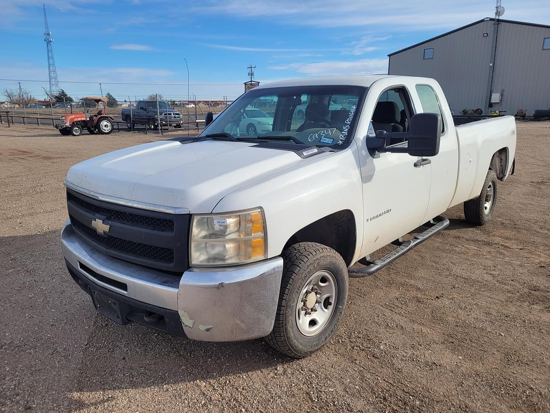 Image of Chevrolet 2500 Primary image