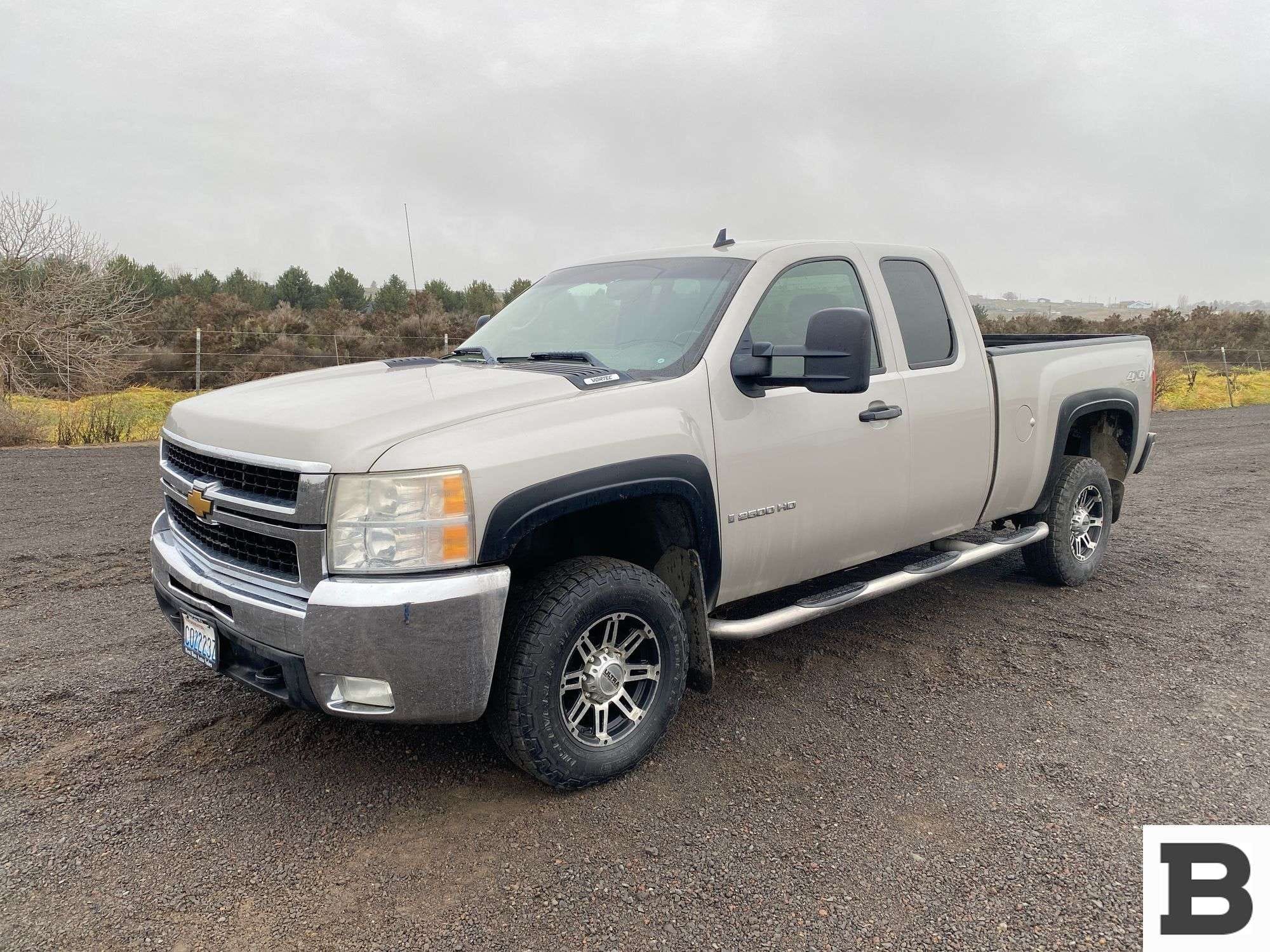 2008 Chevrolet 2500 Equipment Image0