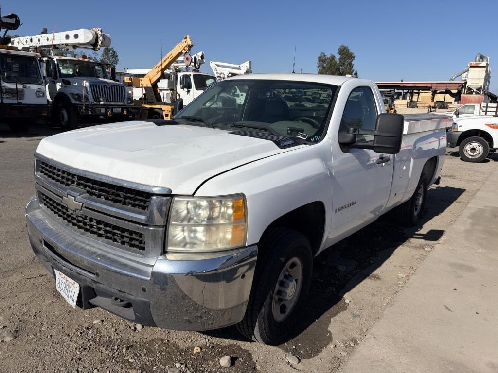 2008 Chevrolet 2500HD Equipment Image0