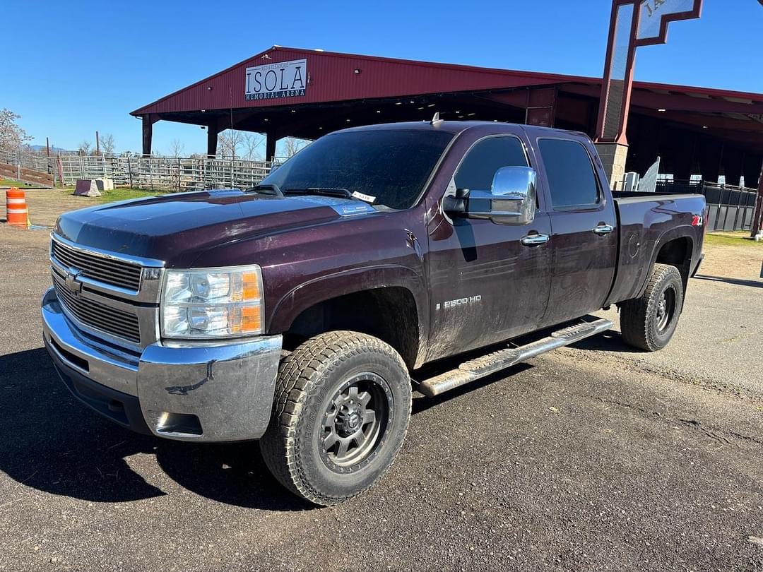 Image of Chevrolet 2500HD Primary image