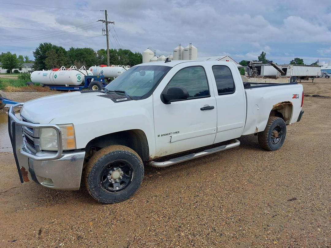 Image of Chevrolet 2500HD Primary image