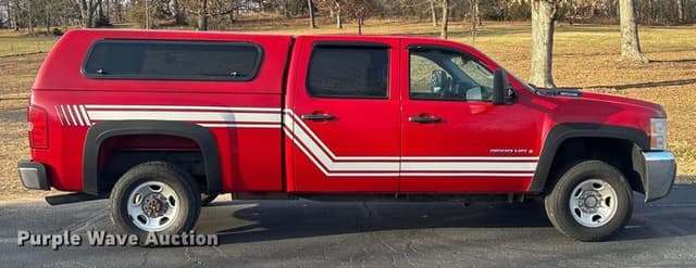 Image of Chevrolet 2500HD equipment image 3