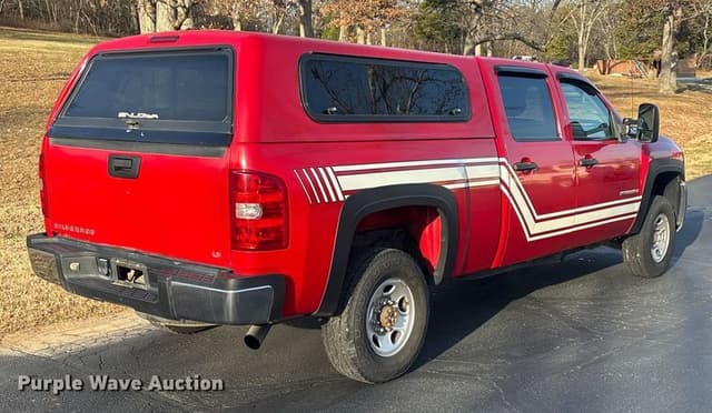 Image of Chevrolet 2500HD equipment image 4