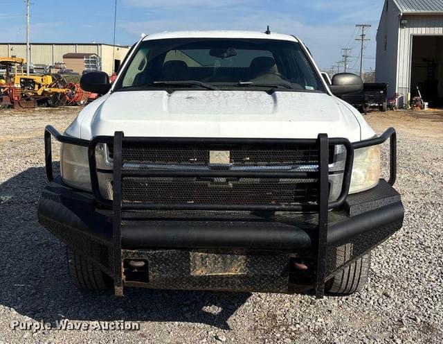 Image of Chevrolet 2500HD equipment image 1