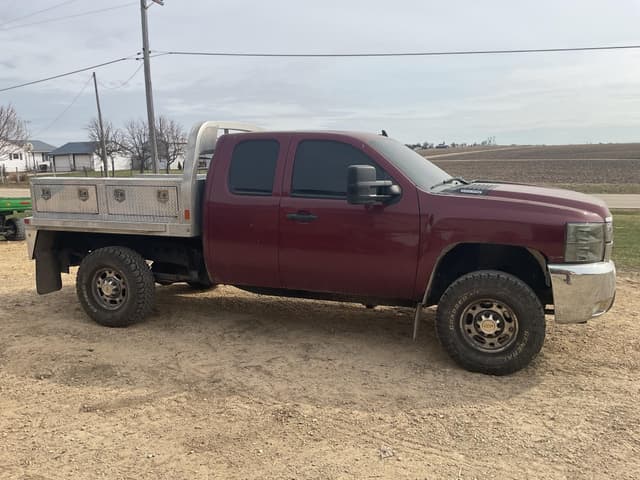 Image of Chevrolet 2500HD equipment image 3